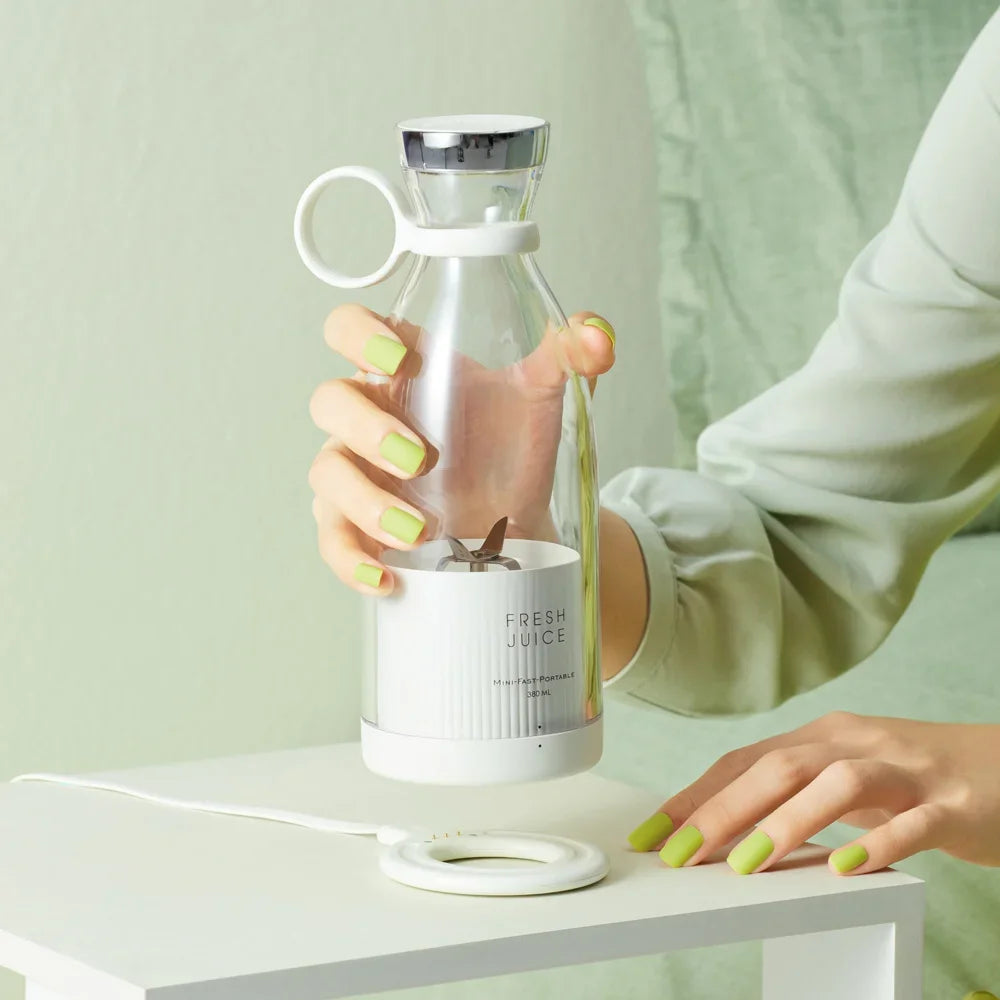Portable Electric Juicer Blender – USB Rechargeable Mini Smoothie & Juice Maker for Fruits and Milkshakes